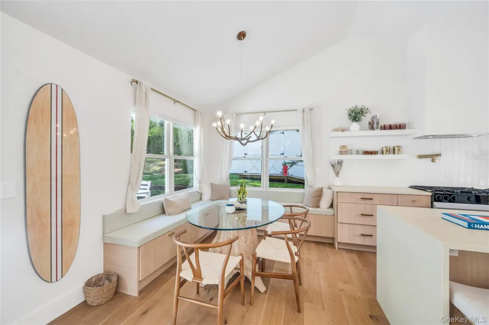 9 Pine Tree Road Southampton, NY 11968