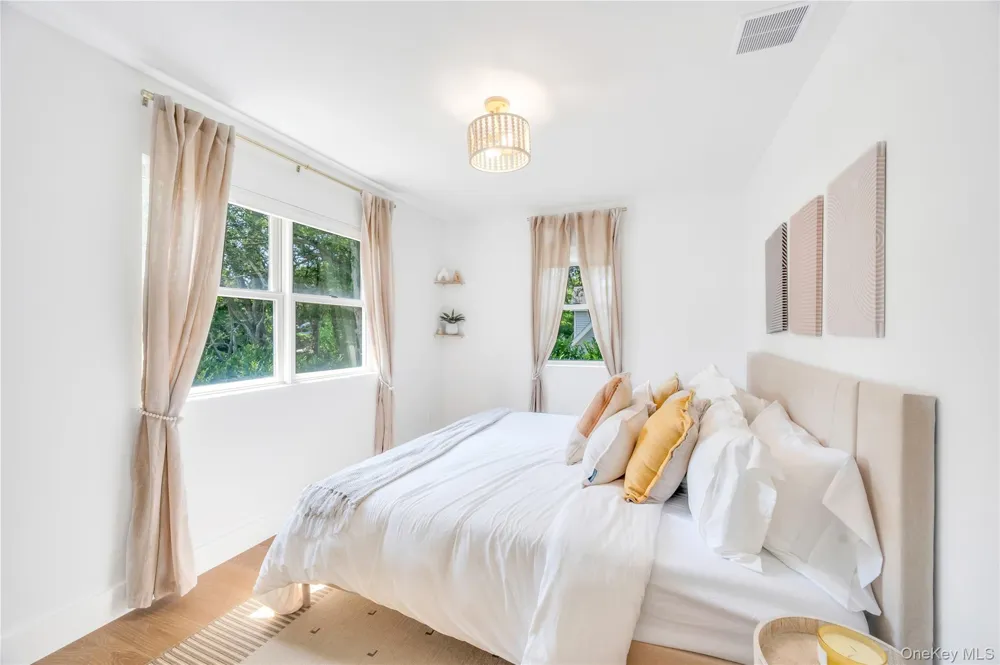 9 Pine Tree Road Southampton, NY 11968