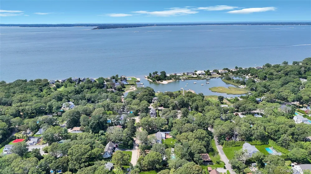 9 Pine Tree Road Southampton, NY 11968