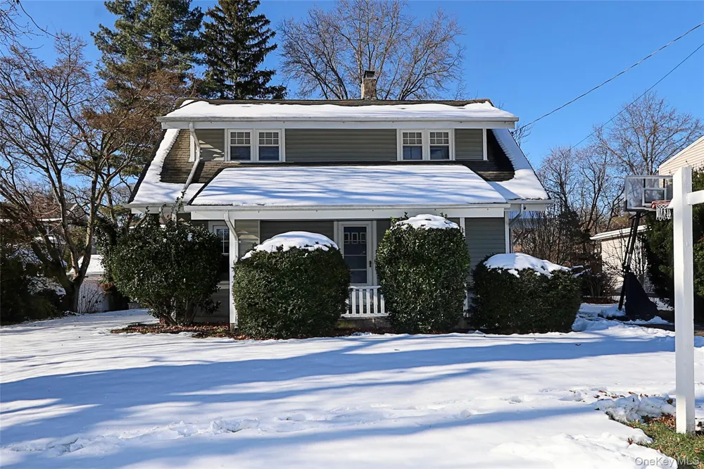 35 Francis Terrace Glen Cove, NY 11542