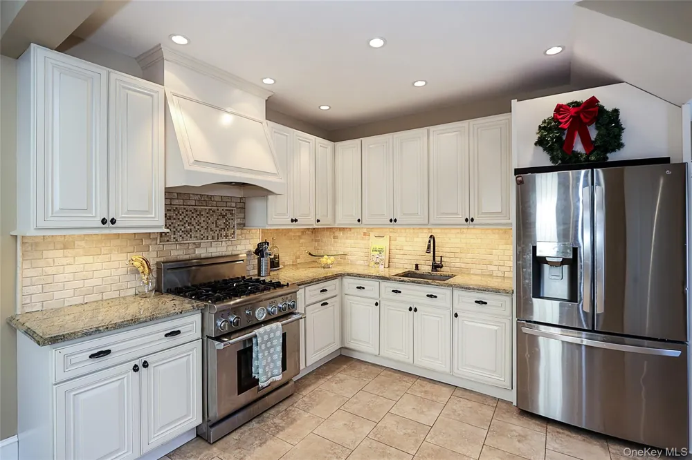 35 Francis Terrace Glen Cove, NY 11542
