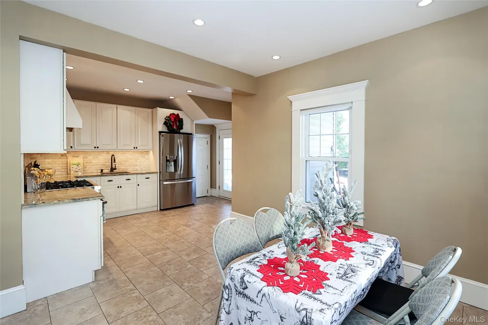 35 Francis Terrace Glen Cove, NY 11542