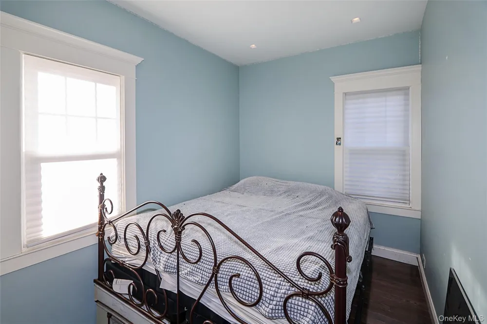 35 Francis Terrace Glen Cove, NY 11542