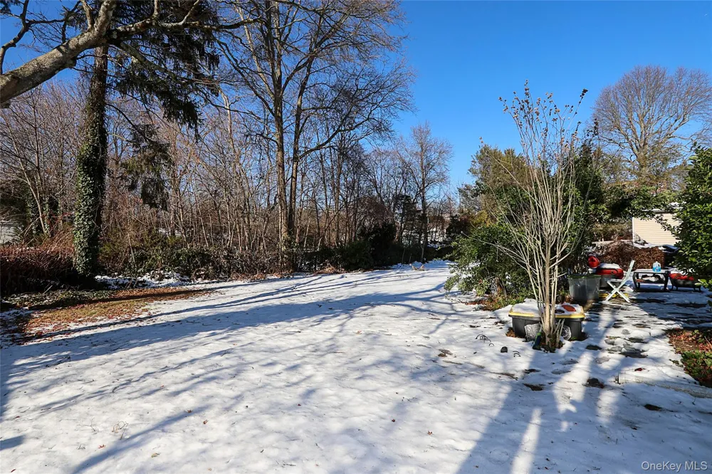 35 Francis Terrace Glen Cove, NY 11542