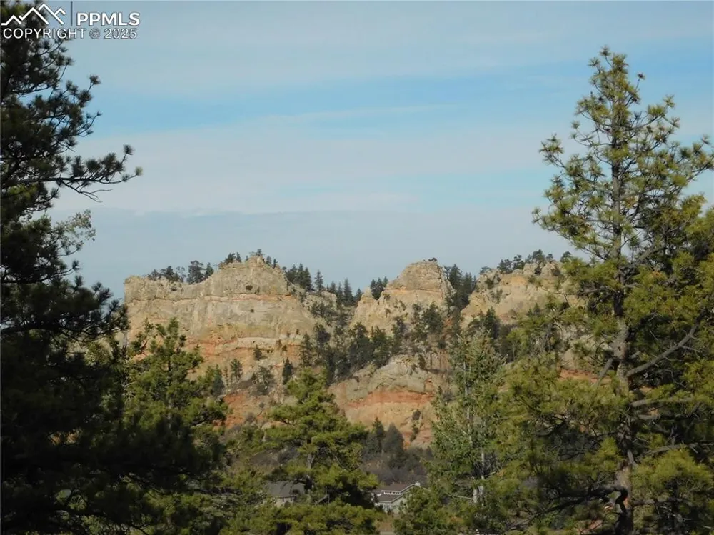 8055 Acoma Drive Larkspur, CO 80118