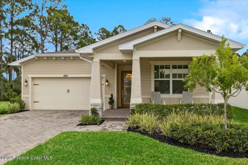 484 Veridian Circle