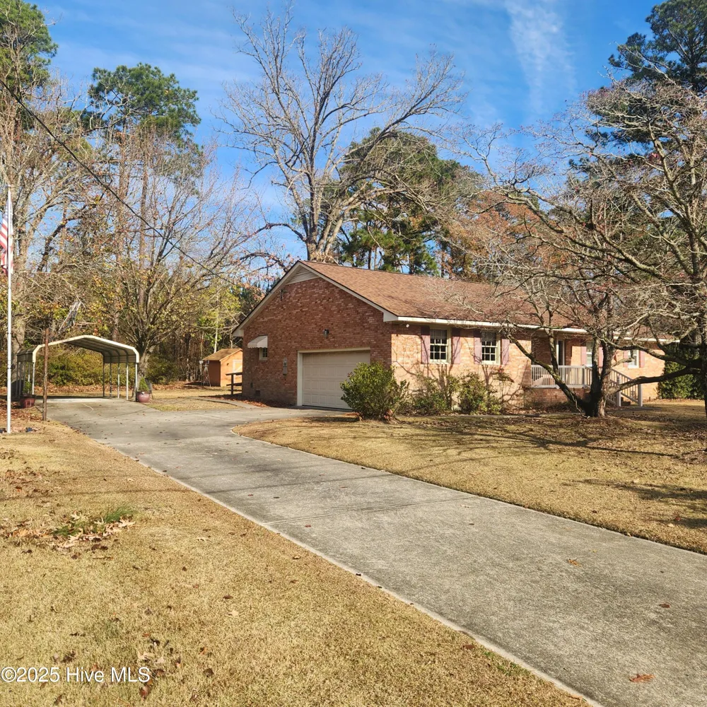 727 Fairlane Drive Grifton, NC 28530