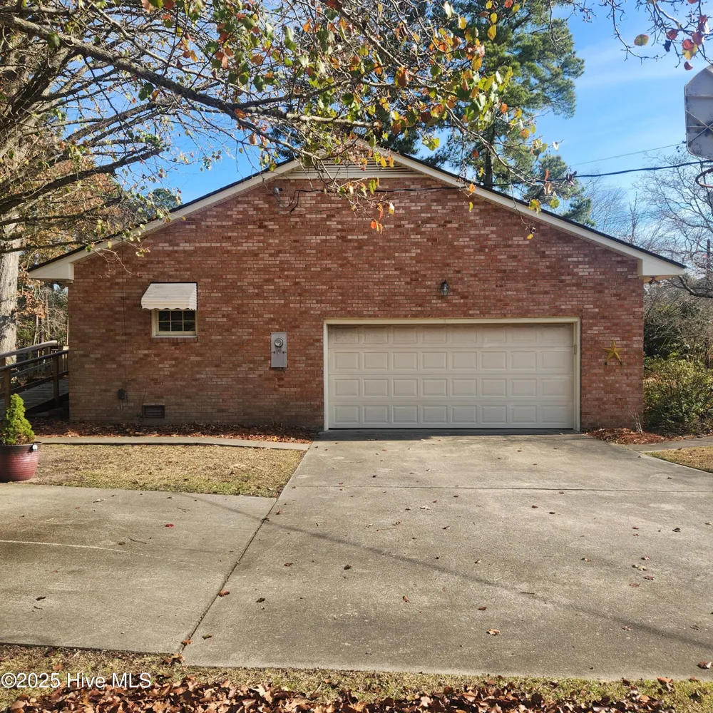 727 Fairlane Drive Grifton, NC 28530