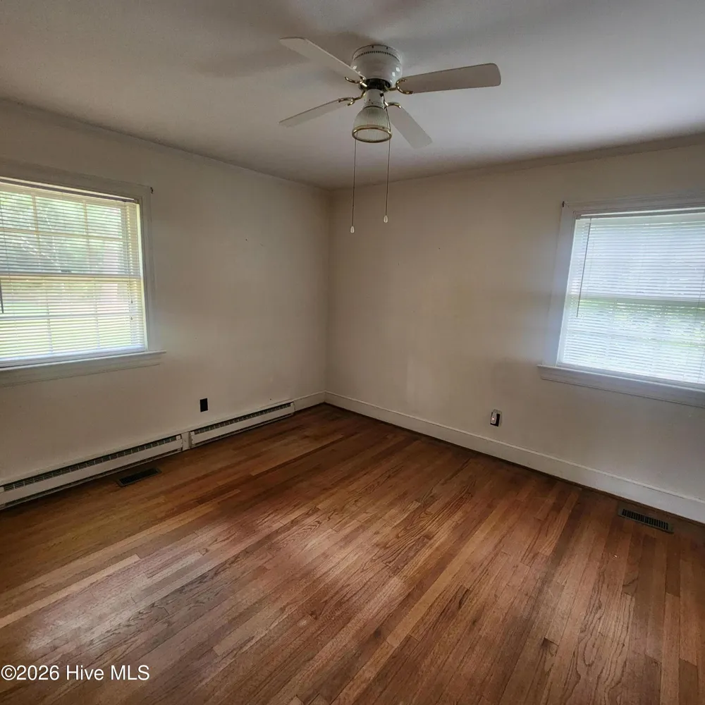 727 Fairlane Drive Grifton, NC 28530