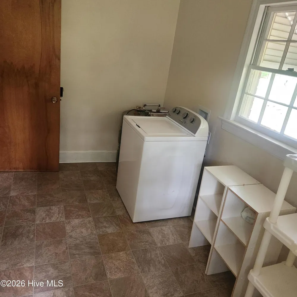 727 Fairlane Drive Grifton, NC 28530