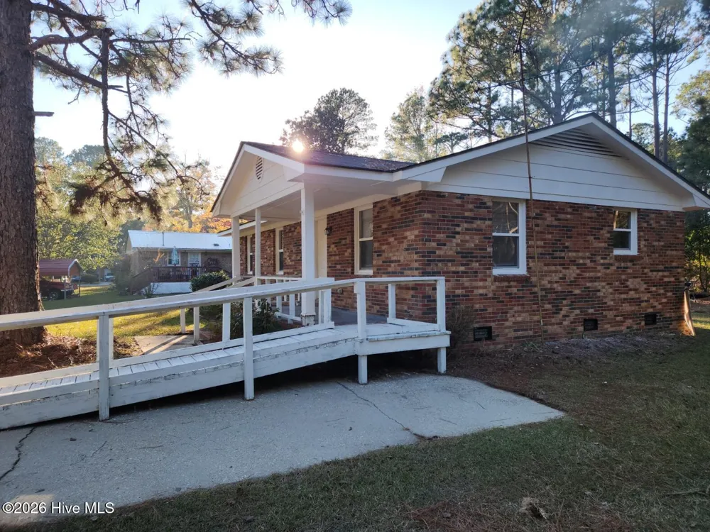 616 Pine Street Roseboro, NC 28382