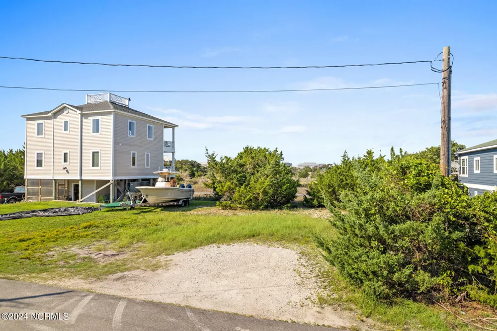 1123 Canady Avenue Topsail Beach, NC 28445