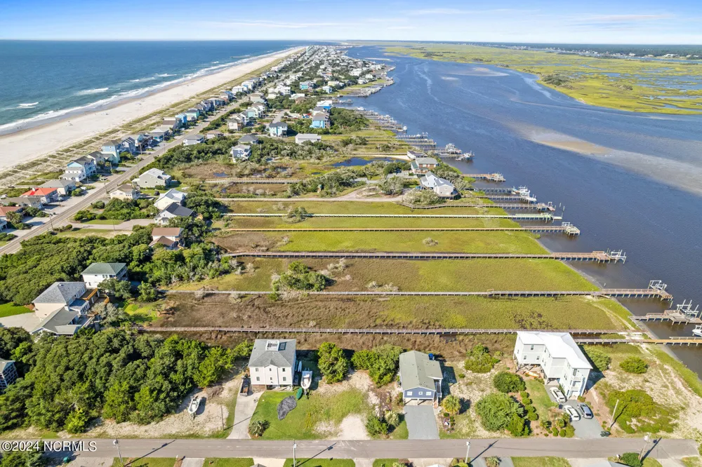 1123 Canady Avenue Topsail Beach, NC 28445