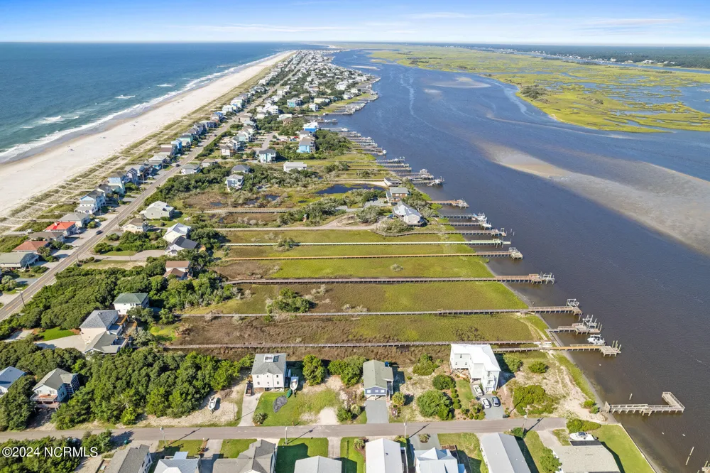 1123 Canady Avenue Topsail Beach, NC 28445