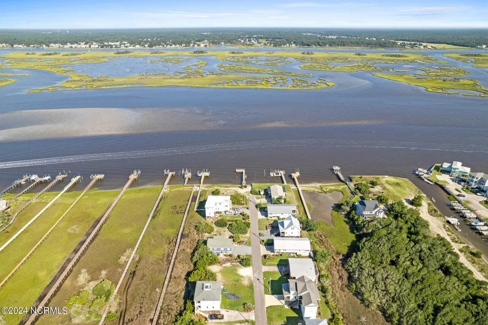 1123 Canady Avenue Topsail Beach, NC 28445