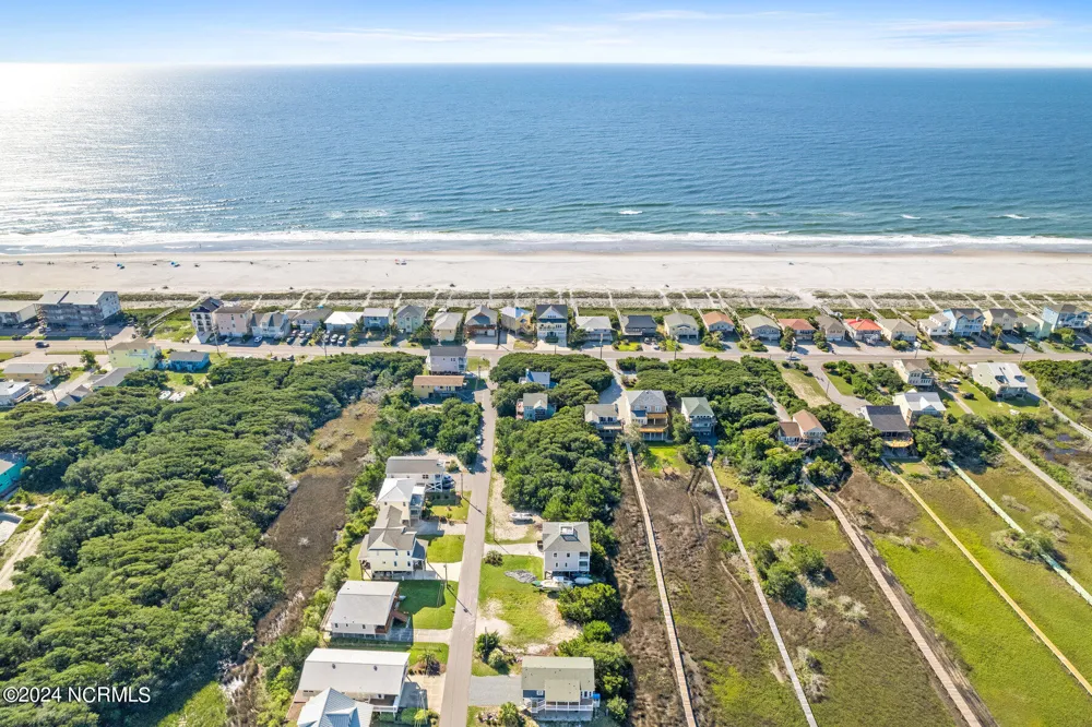 1123 Canady Avenue Topsail Beach, NC 28445