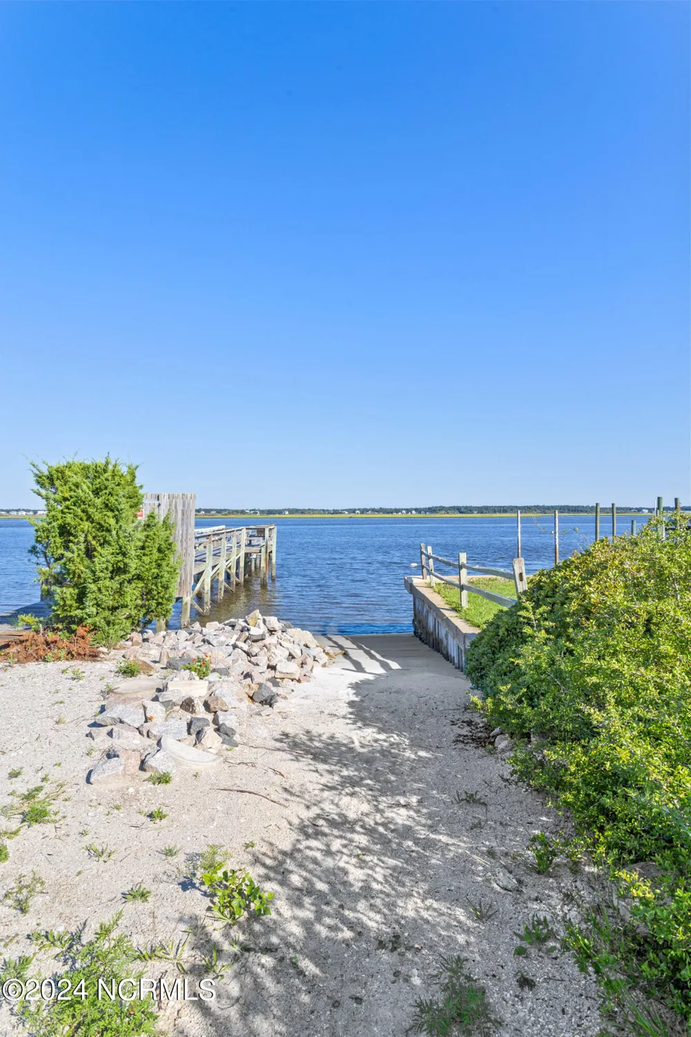 1123 Canady Avenue Topsail Beach, NC 28445