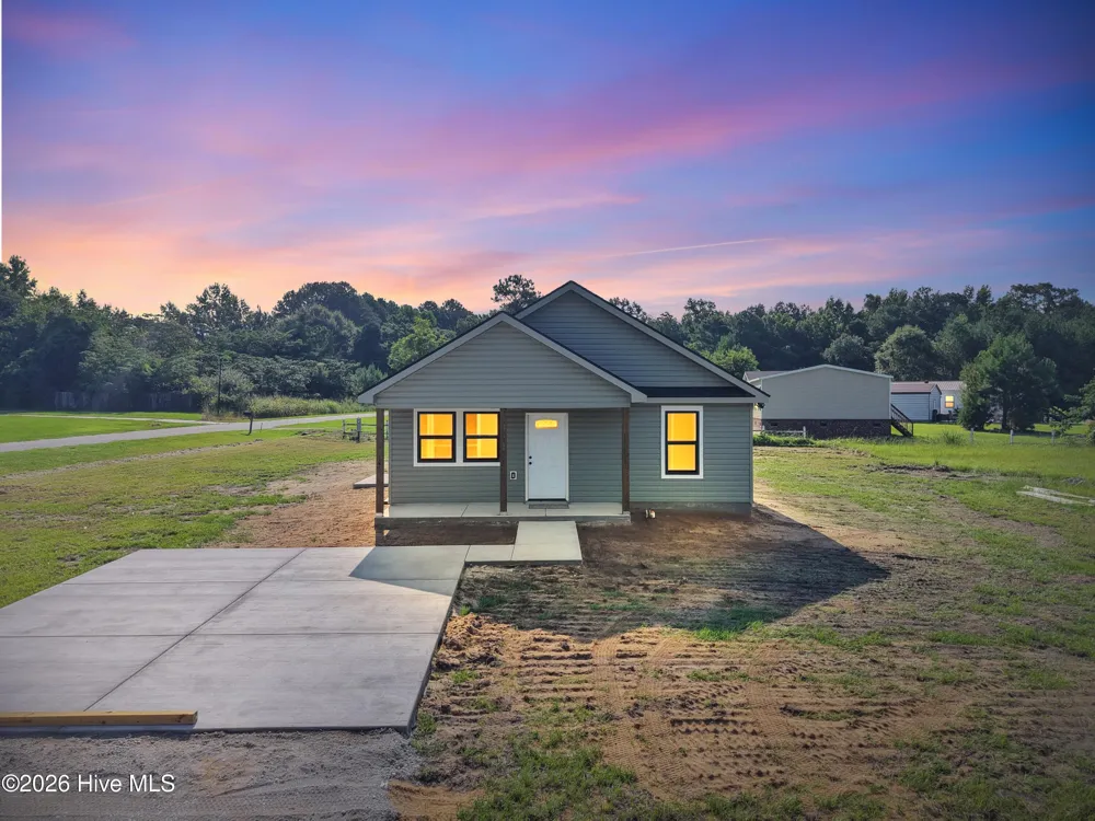 152 Hillside Street Clarkton, NC 28433
