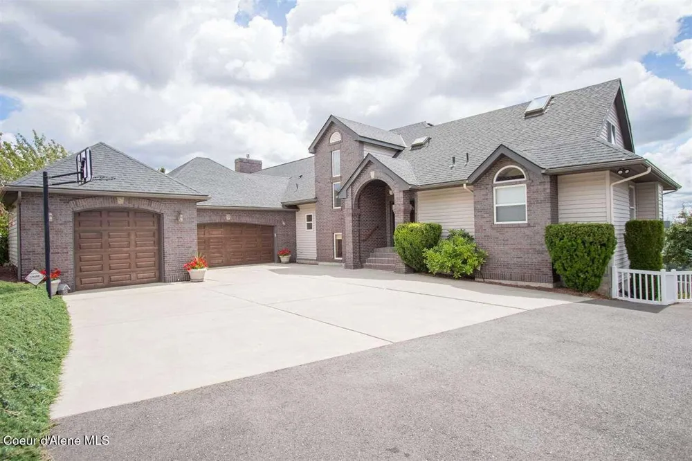 6011 E JOSEPH LANE Spokane, WA 99217