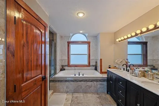 6011 E JOSEPH LANE Spokane, WA 99217