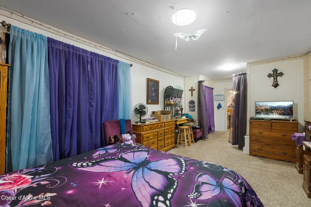 762 High Rd Sandpoint, ID 83864