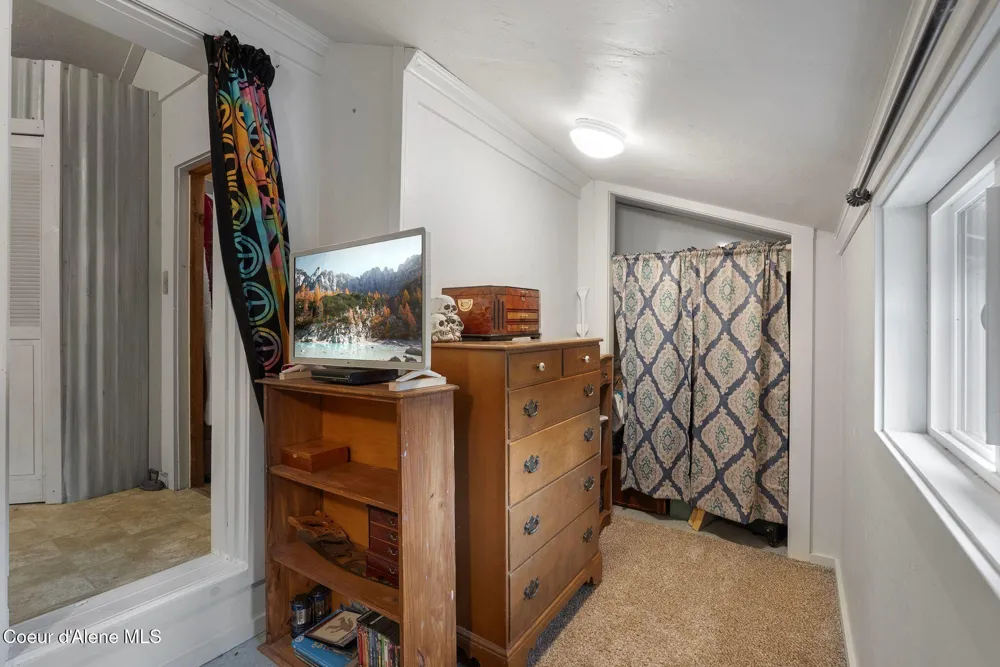 762 High Rd Sandpoint, ID 83864