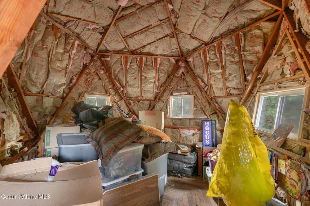 762 High Rd Sandpoint, ID 83864