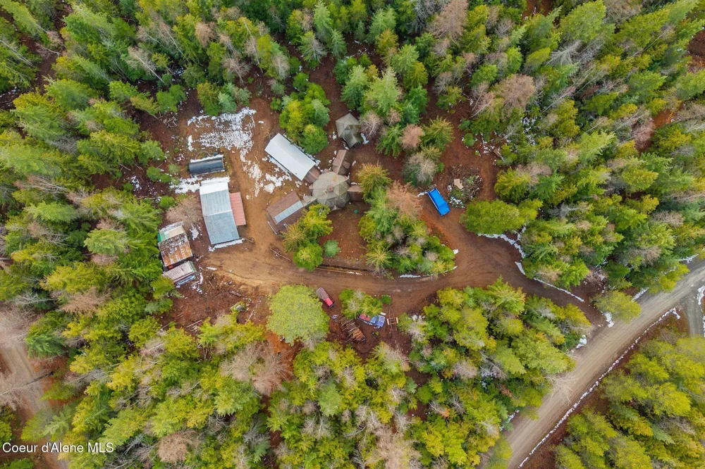 762 High Rd Sandpoint, ID 83864