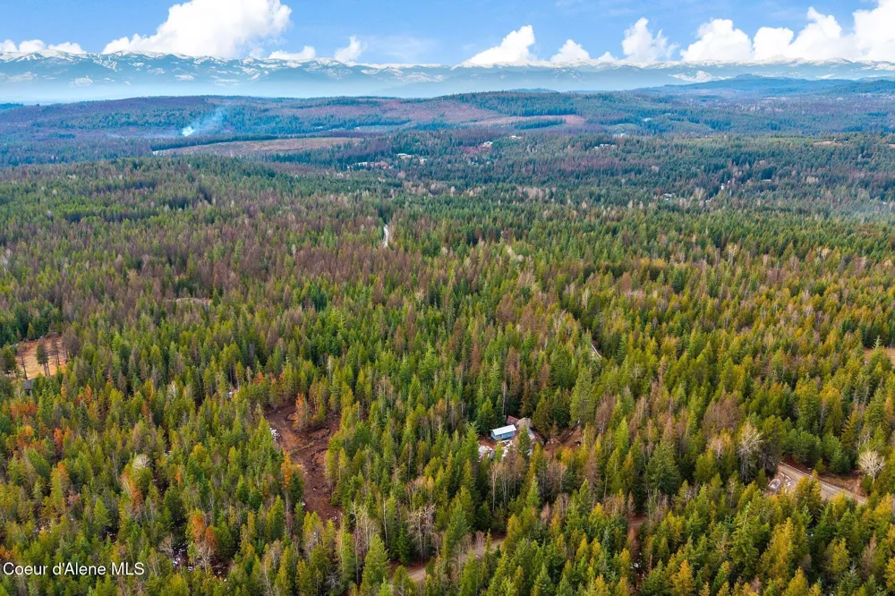 762 High Rd Sandpoint, ID 83864
