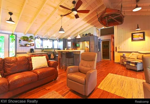 4783 Ellis Road