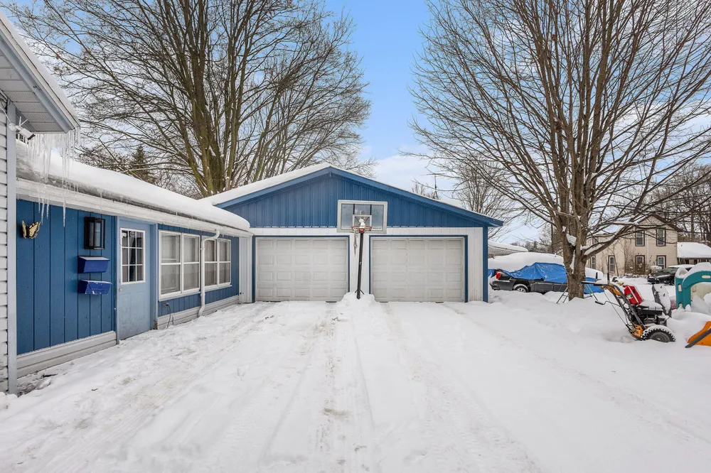 140 W Main Street Hart City, MI 49420