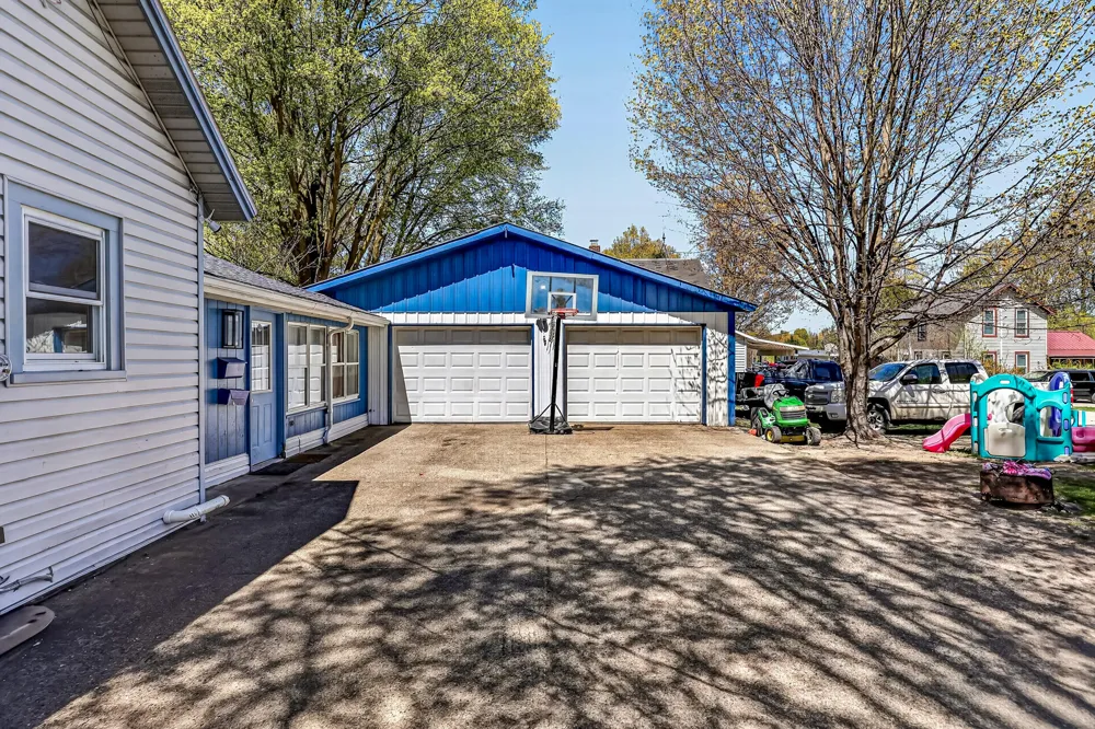 140 W Main Street Hart City, MI 49420
