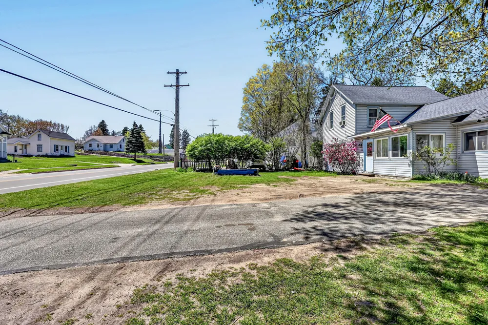 140 W Main Street Hart City, MI 49420