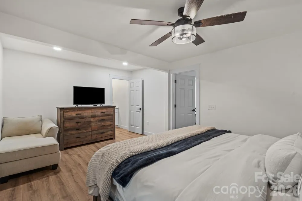 5740 Crouse Road Crouse, NC 28033