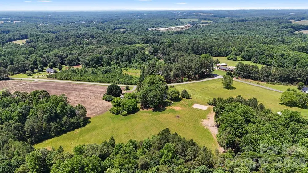 5740 Crouse Road Crouse, NC 28033
