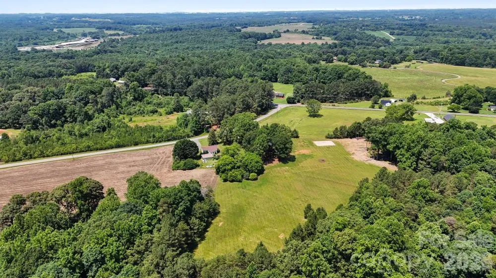 5740 Crouse Road Crouse, NC 28033