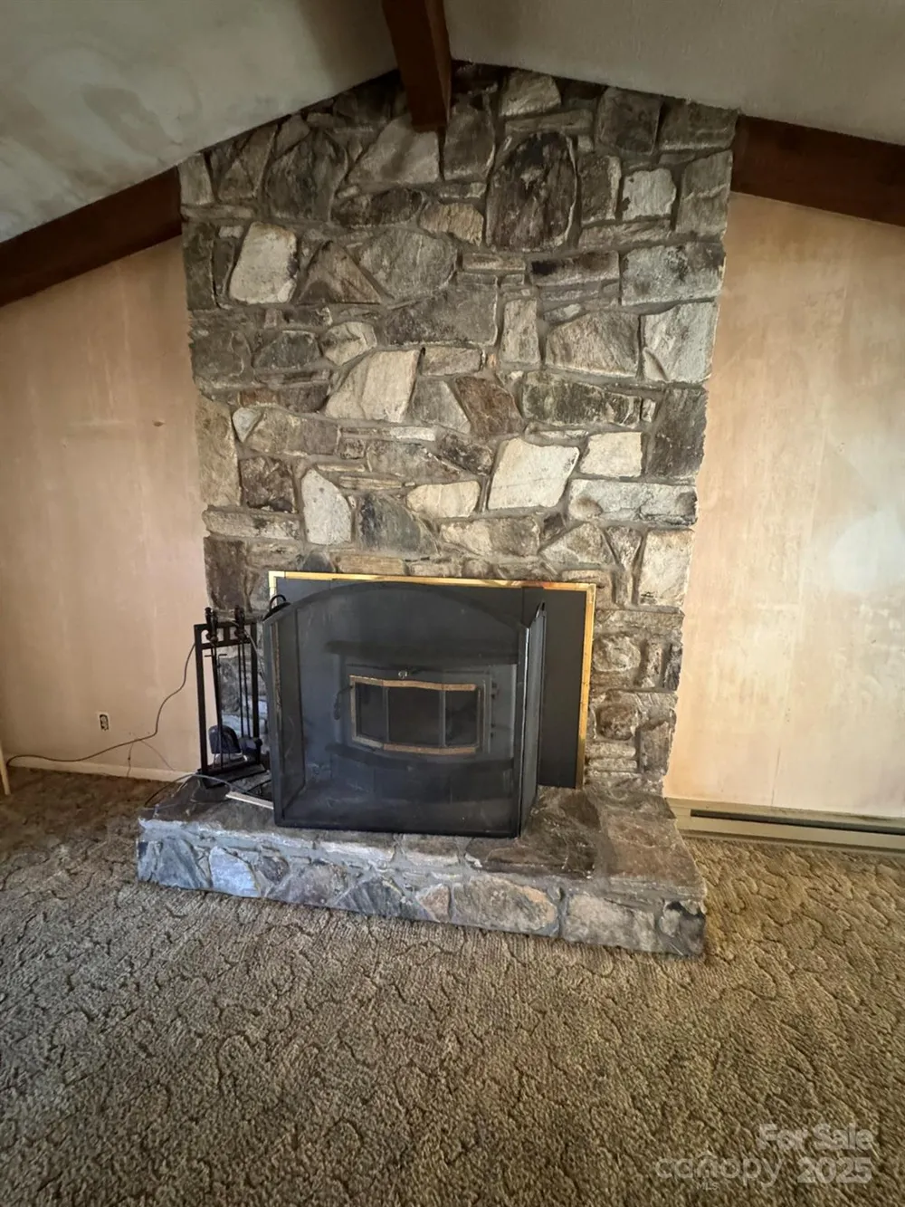 80 Larkspur Lane Cullowhee, NC 28723