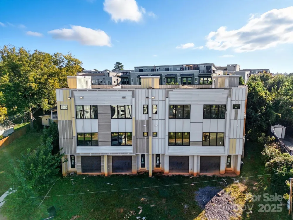 217 Walnut Avenue #B