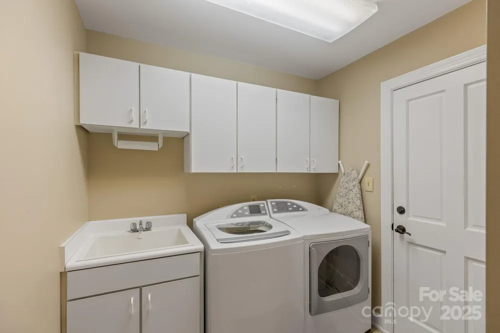 100 The Pinnacle Drive #5 Sapphire, NC 28774
