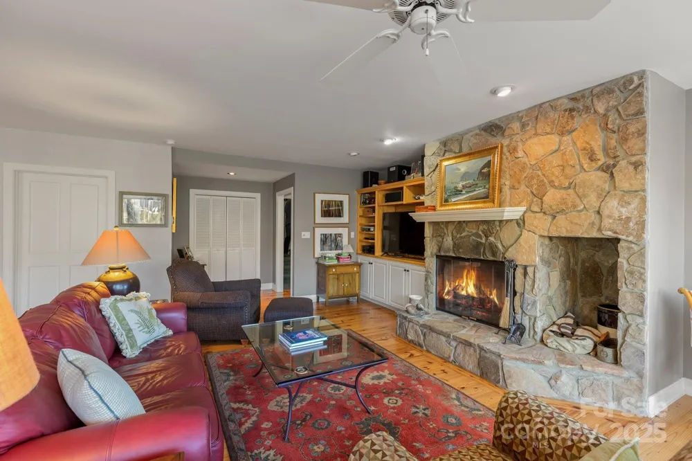 100 The Pinnacle Drive #5 Sapphire, NC 28774