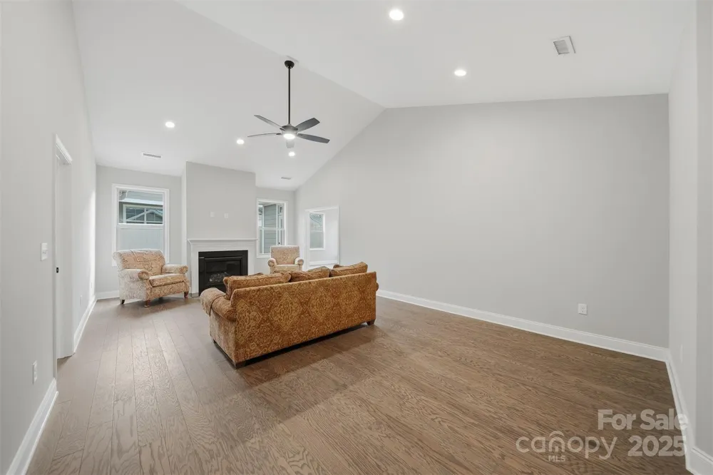 835A Wynnshire Drive Hickory, NC 28601