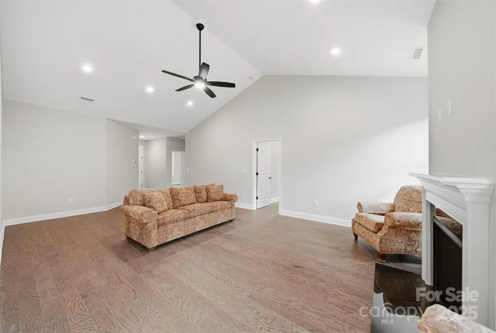 835A Wynnshire Drive Hickory, NC 28601