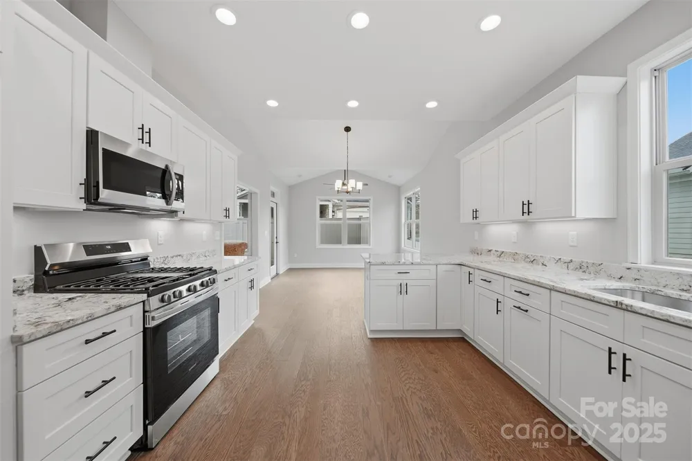 835A Wynnshire Drive Hickory, NC 28601