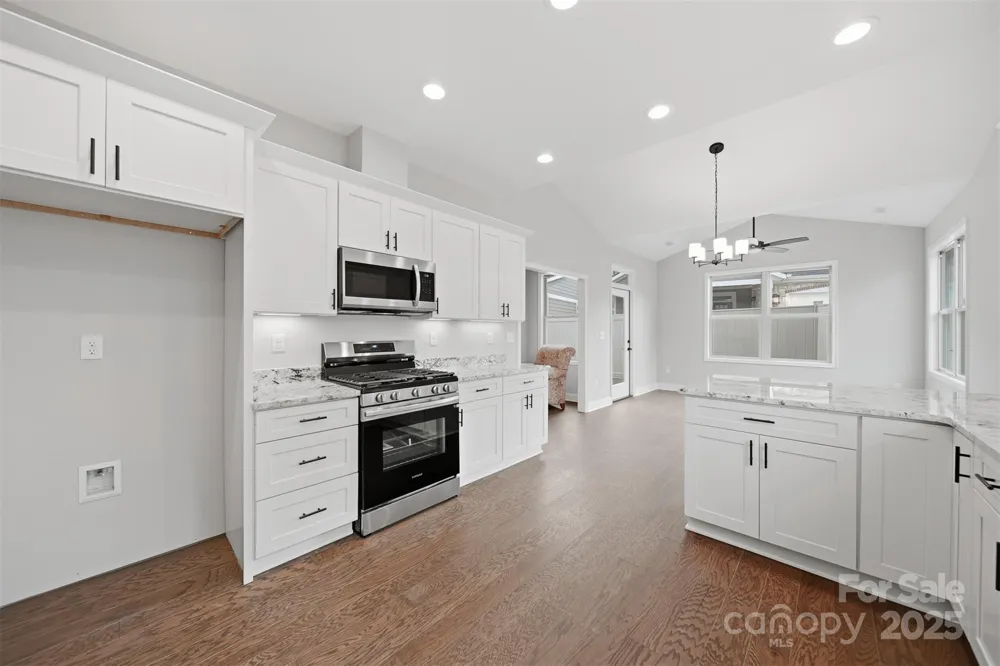 835A Wynnshire Drive Hickory, NC 28601