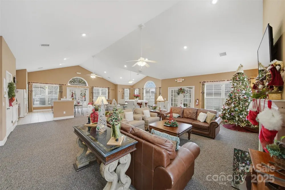 835A Wynnshire Drive Hickory, NC 28601
