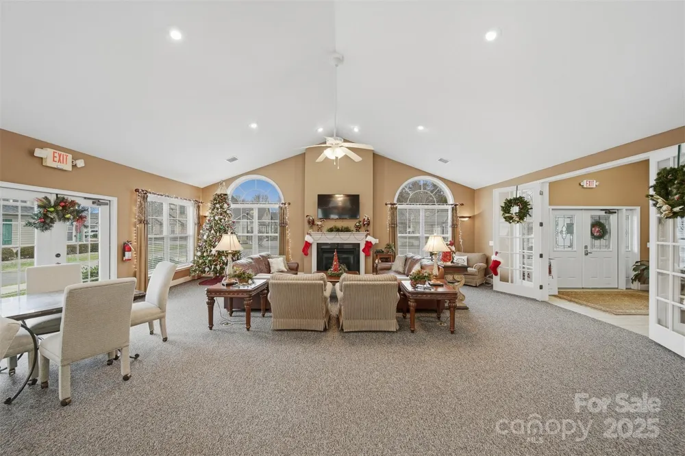835A Wynnshire Drive Hickory, NC 28601