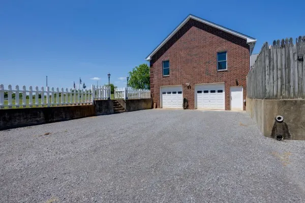 1224 Stop 30 Road Hendersonville, TN 37075