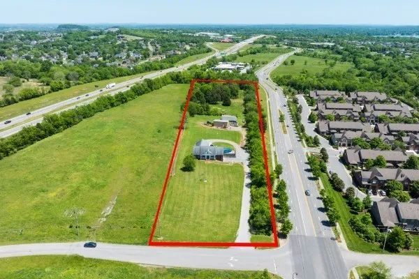 1224 Stop 30 Road Hendersonville, TN 37075