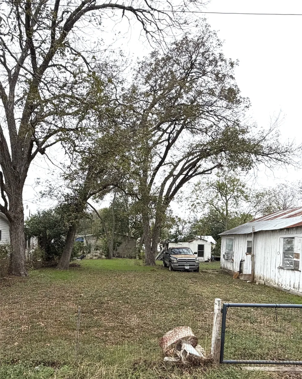 Persimmon Street Lockhart, TX 78644