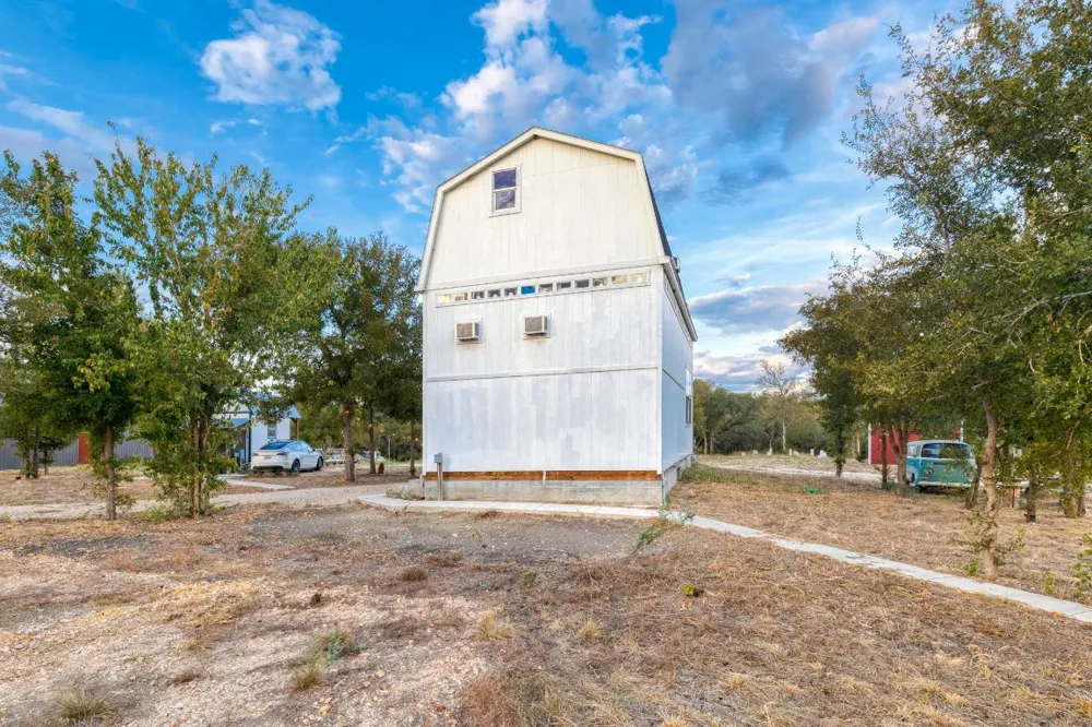 1501 Boggy Creek Road Lockhart, TX 78644